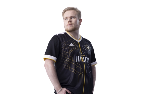 韩国蔚山举办全球大学赛艇邀请赛精彩回顾